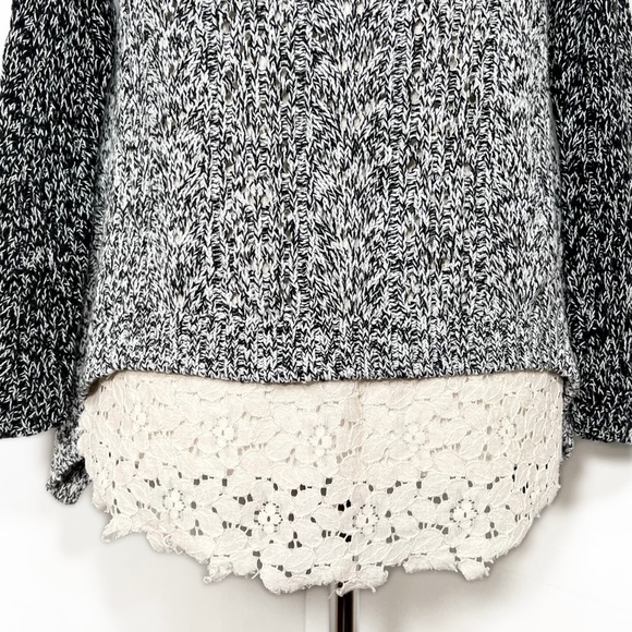 Anthropologie Crochet Lace High Low Mixed Media Black White Sweater Size MP - Picture 6 of 10